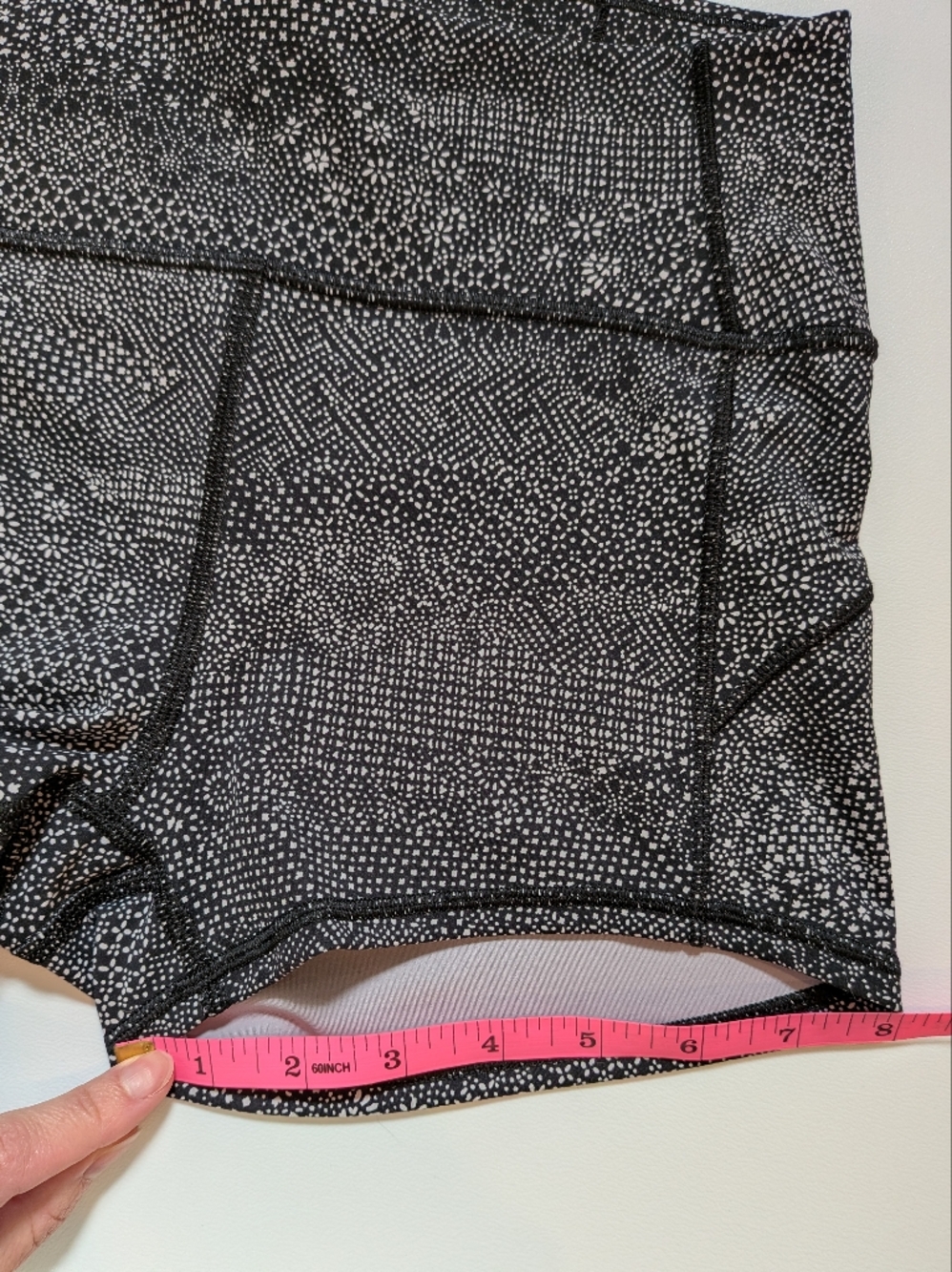 Lululemon In Movement Shorts 💎 RARE 💎 - Picture 9 of 11